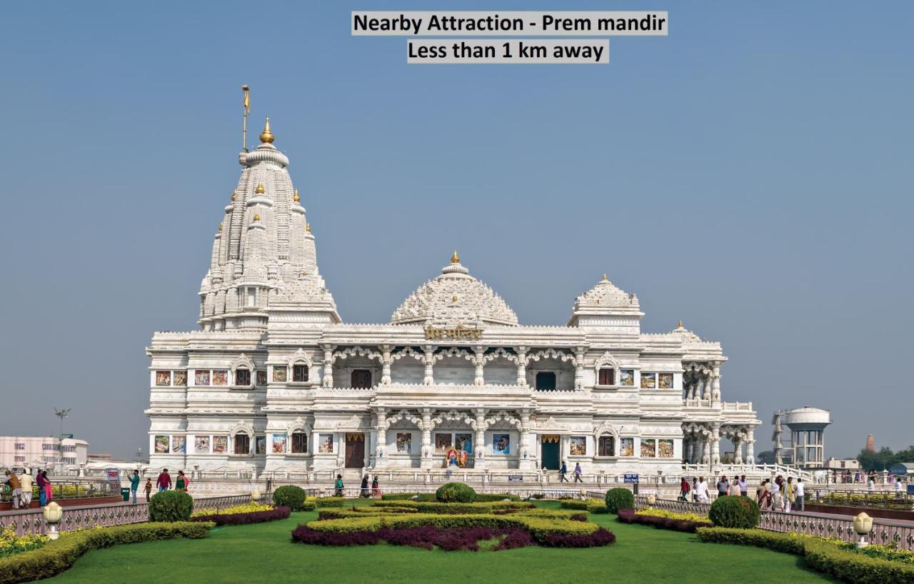 Oyo 69378 Trilok Dham Hotel Vrindāvan Buitenkant foto